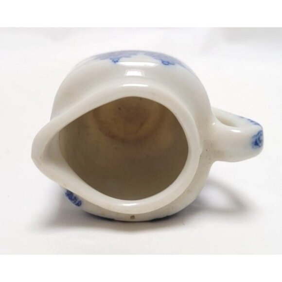 Vintage Miniature Dollhouse Blue & White Willow Porcelain Creamer Pitcher - Picture 6 of 7